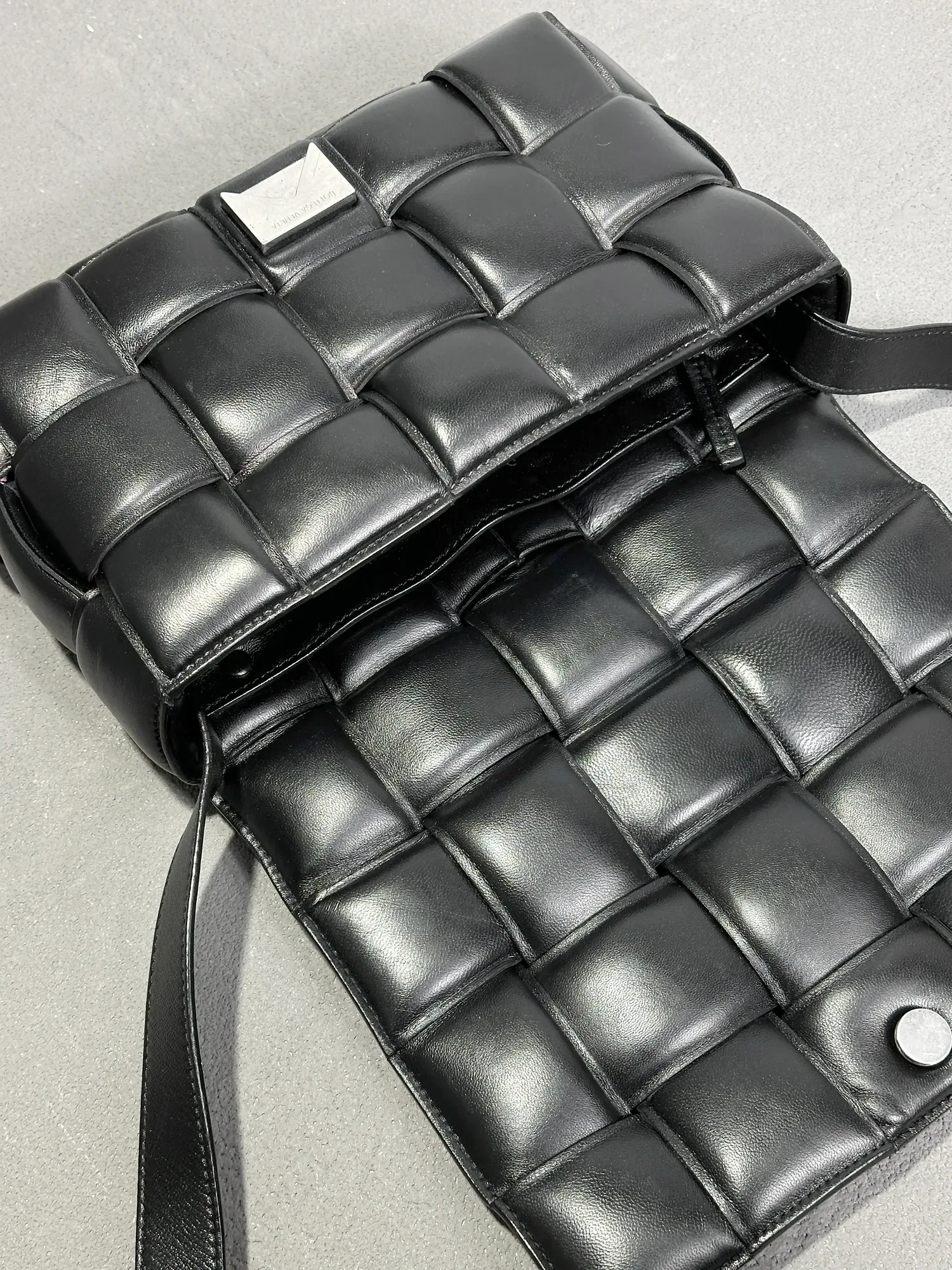 가방 -보테가베네타 - 염색 - 카세트백 수선 후